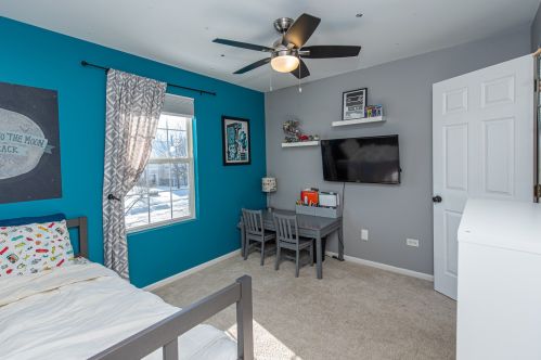 1428 White Pne Ln, Lemont IL  60490-3182 exterior