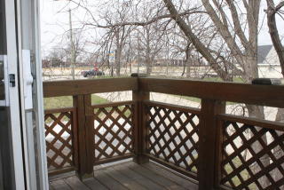 18 Riverview St, North Aurora IL  60542-1717 exterior