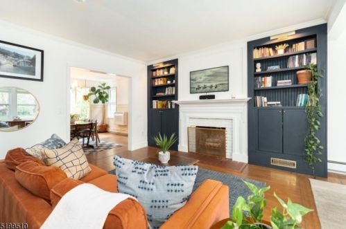 86 Midland Blvd, Maplewood NJ  07040-1810 exterior