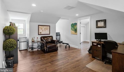 232 Elm Ave, Tavistock NJ 08033-2535 exterior