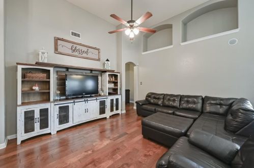 10432 Winding Passage Way, Fort Worth TX  76131-3986 exterior