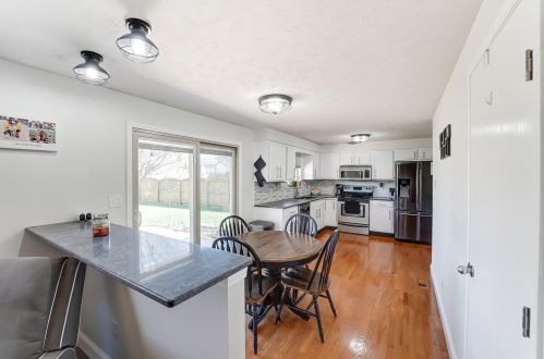 4052 Harris Ln, Springfield OH  45503-6458 exterior
