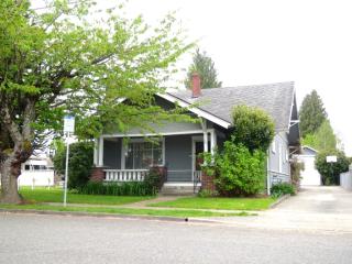 712 Cherry Ave, Sumner, WA 98390-1334