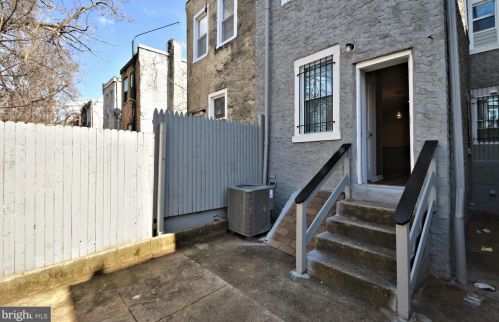 328 61 St, Philadelphia PA 19142-3402 exterior