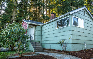 15245 Fremont Ave, Seattle, WA 98133-6112