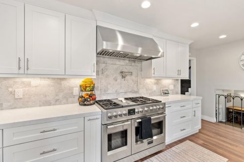 558 Canton Dr, San Jose, CA 95123-3222