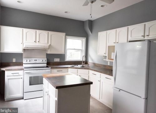 427 Lancaster Ave, Lancaster, PA 17603-3309
