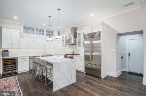 2022 Chancellor St, Philadelphia PA 19103-5605 exterior