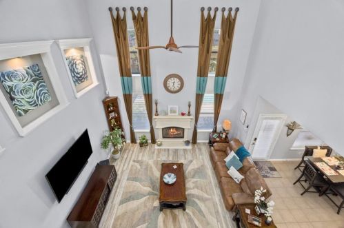 2127 Trinity Mnr Ln, Richmond TX  77469-7255 exterior