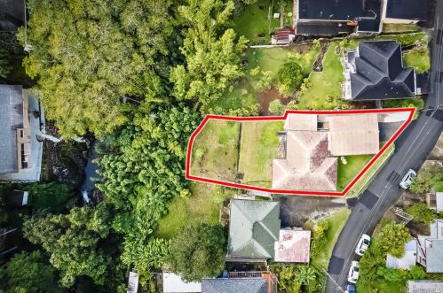 2939 Numana Rd, Honolulu, HI 96819-2904