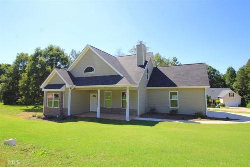 1377 Charleston Ave, Commerce, GA 30529-9008