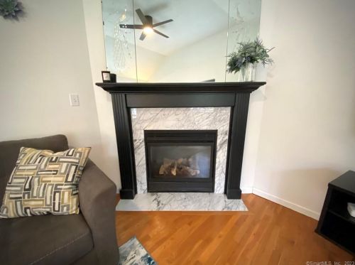 560 Wood Duck Dr, Torrington CT  06790-2587 exterior