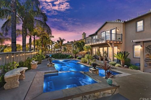 8220 Golden Poppy Rd, Riverside, CA 92508-3521