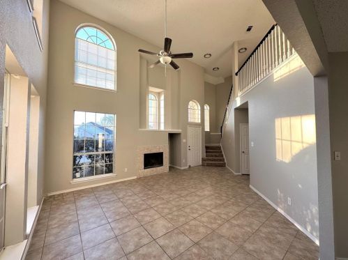 6904 Club Creek Dr, Fort Worth TX  76137-3356 exterior