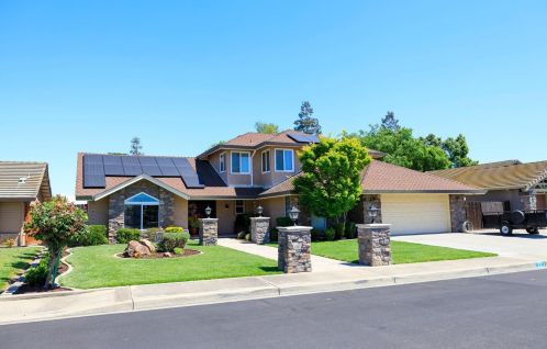 77 Willow Glen Ave, Valley Home, CA 95361-3300