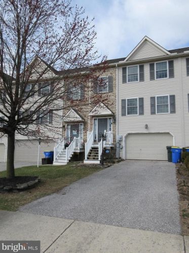 3906 Sheppard Dr, York, PA 17315-4698