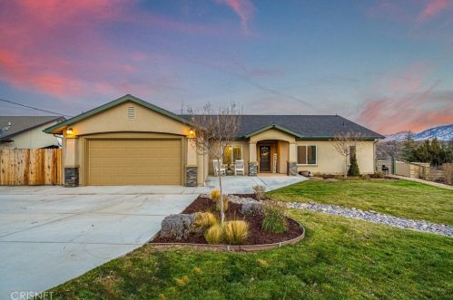 20908 Ridgeway Dr, Tehachapi, CA 93561-8820