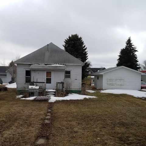 203 Charger Ave, Hayti, SD 57241-5616