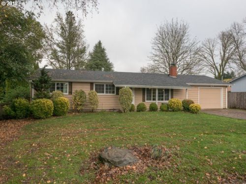 817 Sierra Vista Dr, Newberg, OR 97132-1170