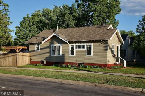 1002 14th Ave, Saint Cloud, MN 56304-1740