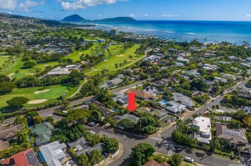 4777 Farmers Rd, Honolulu HI  96816-5444 exterior