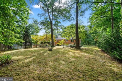 7301 Lackawanna Dr, Springfield VA  22150-4418 exterior