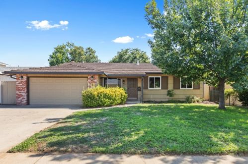 2374 La Loma Dr, Rancho Cordova, CA 95670-3102