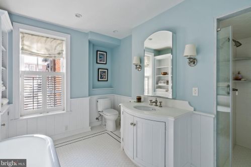 1812 Delancey Pl, Philadelphia PA  19103-6612 exterior