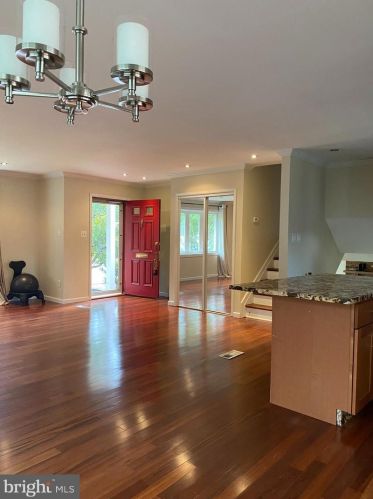 5404 Clifton St, Springfield VA  22151-3817 exterior