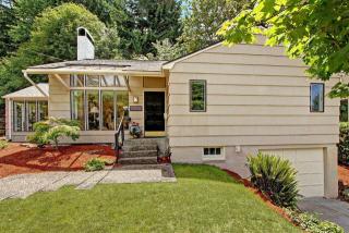 3907 Orchard St, Seattle, WA 98136-1937