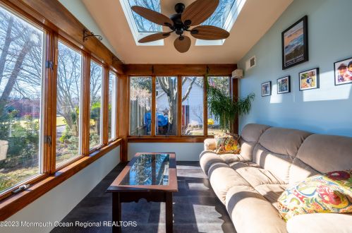 15 Hartshorne Pl, Middletown NJ  07748-2520 exterior