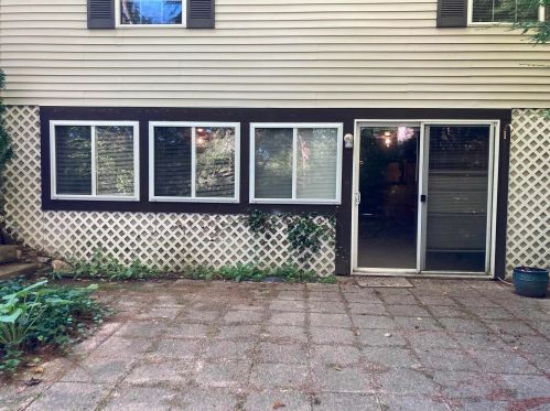 21 Magnolia Ln, Belmont, NH 03220-4429
