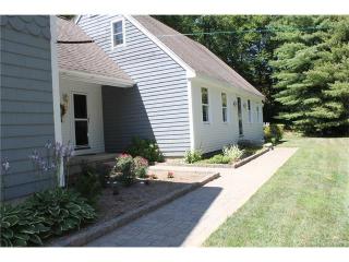 74 Stonehill Dr, Deep River CT  06419-1144 exterior