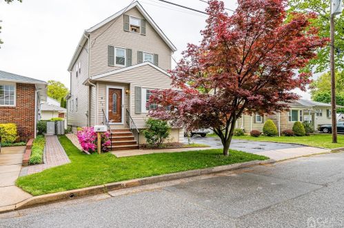 25 Orange St, Edison, NJ 08817-4256
