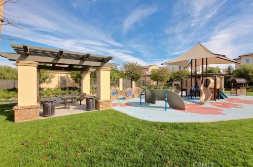 66 Rembrandt, Irvine CA  92620-7314 exterior