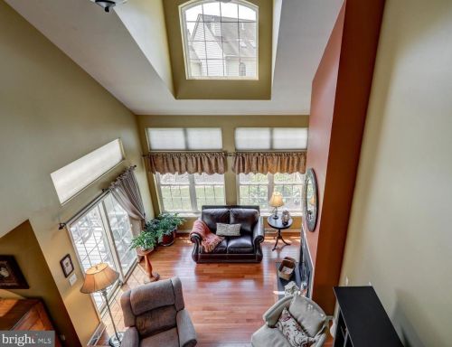 14 Red Leaf Ln, Lancaster PA  17602-7000 exterior