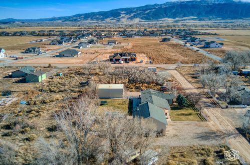 2548 3700, Cedar City UT 84721-8135 exterior