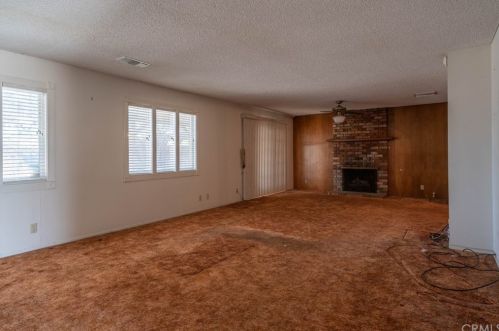 304 Gold Canyon St, Ridgecrest, CA 93555-5746