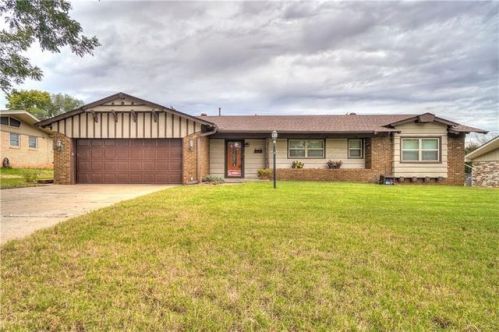 1214 Charles Dr, Shawnee, OK 74804-4123