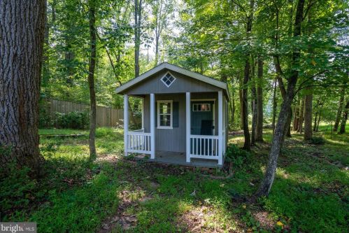 14676 Alps Dr, Woodbridge VA  22193-3322 exterior