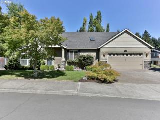 9675 Elrose St, Portland, OR 97224-5913