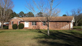 108 Locksley Dr, Greenwood, SC 29649-9185