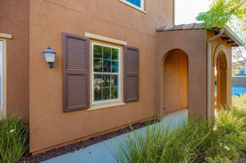 1068 Breakaway Dr, Oceanside, CA 92057-1912