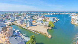 301 Schooner Ln, Mantoloking, NJ 08738-1122