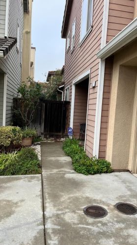 8387 Crystal Walk Cir, Elk Grove, CA 95758-8082