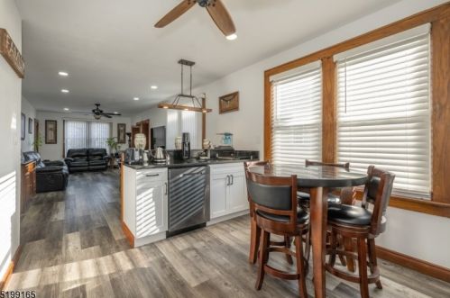 215 Totowa Rd, Paterson NJ 07512-2071 exterior