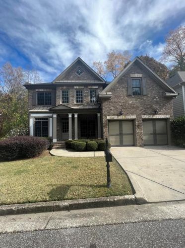 155 Fieldsborn Ct, Atlanta, GA 30328-1040