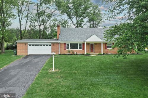 4000 Wilshire Dr, York, PA 17402-4515