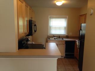 584 Goldsboro Rd, Atlanta GA  30307-1551 exterior