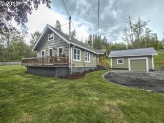 921 Pounder Rd, Corbett, OR 97019-9675